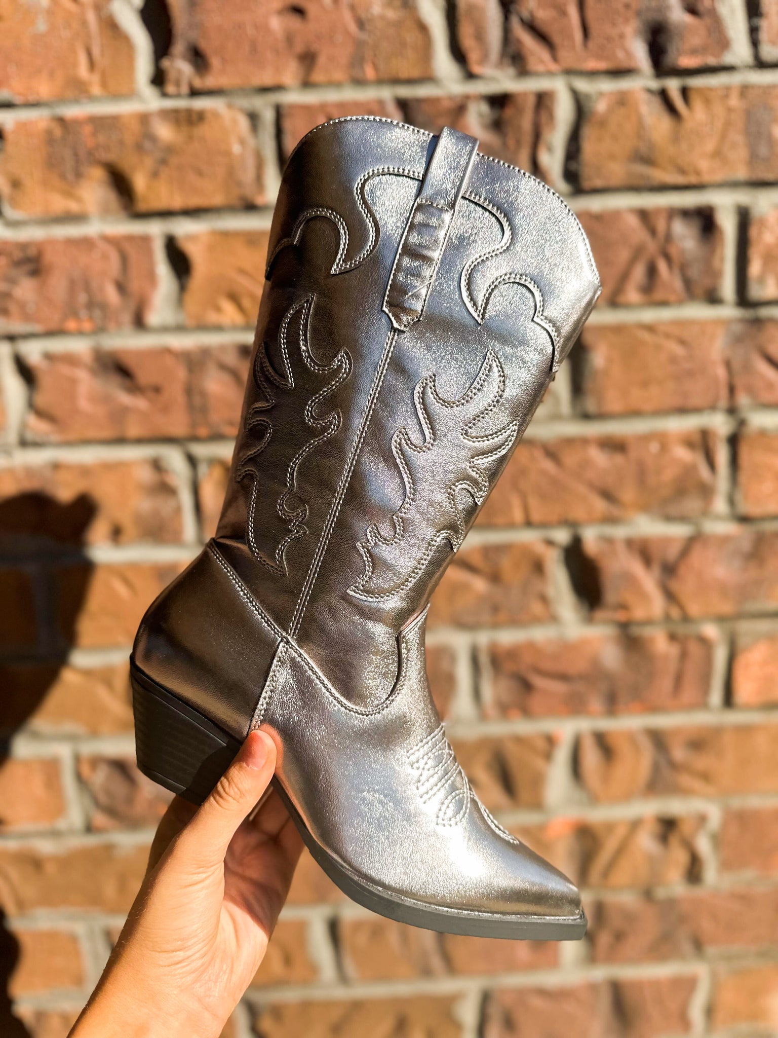 Winter hotsell cowgirl boots